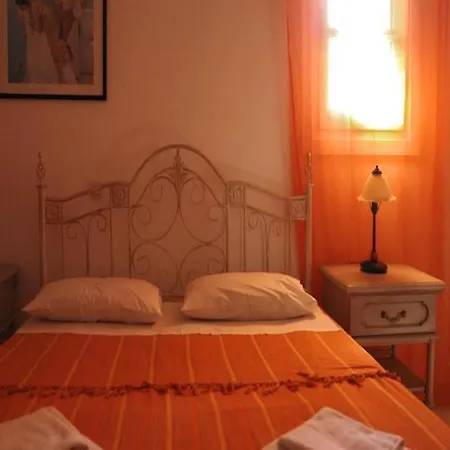 Maroulinas Boutique & Hotel *