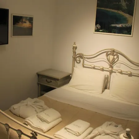 Maroulinas Boutique & Hotel