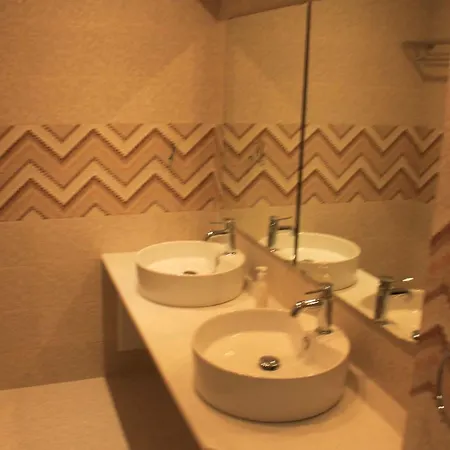Maroulinas Boutique & Hotel